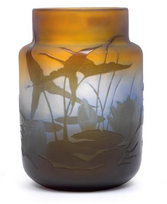 An overlaid and etched vase with a pond landscape by Gallé, - Jugendstil and 20th Century Arts and Crafts
