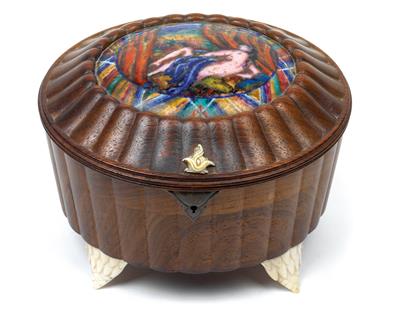 Lili Jacobsen (enamel image), A casket, - Secese a umění 20. století