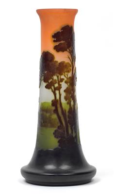 An overlaid and etched vase with a lakeside landscape by Gallé, - Jugendstil e arte applicata del XX secolo