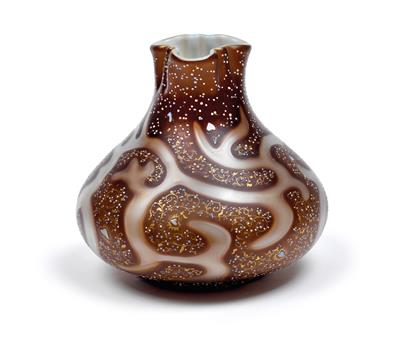 An enamelled Lötz Witwe vase, - Secese a umění 20. století