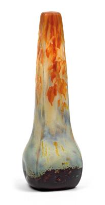 An overlaid glass vase with long neck by Daum, - Jugendstil and 20th Century Arts and Crafts