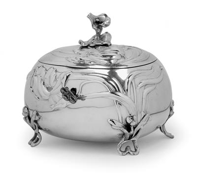 A sugar bowl by Gedlicka & Söhne, - Jugendstil e arte applicata del XX secolo