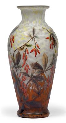 Vase mit Beerenzweigen, - Jugendstil und angewandte Kunst des 20. Jahrhunderts