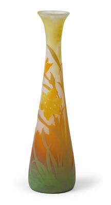 An overlaid and etched glass vase by Gallé, - Jugendstil and 20th Century Arts and Crafts