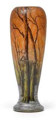 An etched glass vase by Daum - Jugendstil e arte applicata del XX secolo