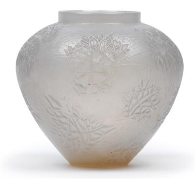 A René Lalique moulded “Esterel” vase, - Jugendstil and 20th Century Arts and Crafts