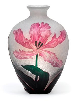 Henri Bergé, An overlaid and etched glass vase, - Secese a umění 20. století