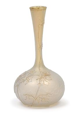 An etched glass vase by Daum, - Jugendstil e arte applicata del XX secolo