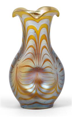 A Lötz Witwe vase, - Jugendstil e arte applicata del XX secolo