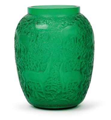 A moulded “Biches” vase by René Lalique, - Jugendstil e arte applicata del XX secolo