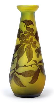 An overlaid and etched glass vase by Gallé, - Jugendstil and 20th Century Arts and Crafts