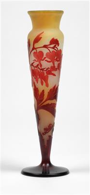 A vase with “bleeding hearts”, Emile Gallé, Nancy, c. 1910 - Jugendstil and 20th Century Arts and Crafts