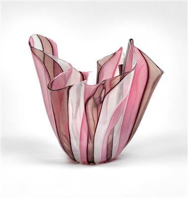 A Fazzoletto vase, Venini, Murano, c. 1955 - Secese a umění 20. století