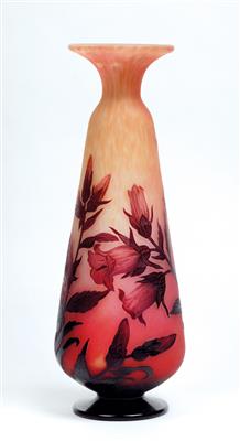 A vase with trumpet vines, André Delatte, Nancy, c. 1925 - Jugendstil e arte applicata del XX secolo