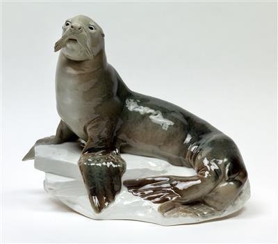 Otto Jarl (Sweden, 1856–1915), a sea lion, designed in 1904, executed by Meissen Porcelain Factory - Secese a umění 20. století