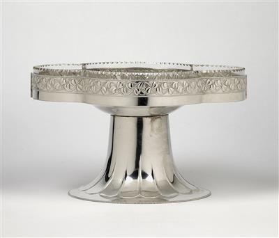 A centrepiece with glass liner, design attributed to Hans Bolek or Josef Emanuel Margold, executed by Eduard Friedmann, Vienna, c. 1911 - Jugendstil e arte applicata del XX secolo