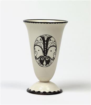 A vase, form design by Michael Powolny, c. 1912, pattern design by Dagobert Peche, executed by Wiener Keramik - Jugendstil e arte applicata del XX secolo