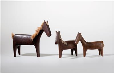 Three horses from “Zoo” by Werkstätten Hagenauer, Vienna - Secese a umění 20. století