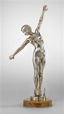 Gerard, a sword dancer, designed in c. 1920/30 - Jugendstil e arte applicata del XX secolo