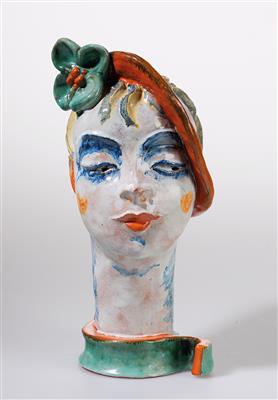 Vally Wieselthier, (Wien 1895-1945 New York), Frauenkopf mit grüner Blume, Modellnummer: K 494, Wiener Werkstätte, 1928 - Jugendstil und angewandte Kunst des 20. Jahrhunderts