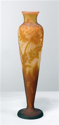 An “Achillea milleflorum” vase, Emile Gallé, Nancy, c. 1914 - Jugendstil e arte applicata del XX secolo