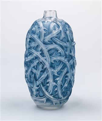 A “Ronces” vase, model number: 946, designed in c. 1921, René Lalique, Wingen-sur-Moder - Secese a umění 20. století