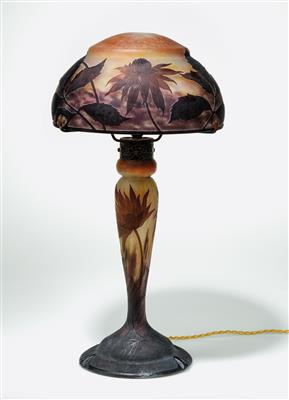A two-light table lamp with dahlias (illuminated under the lampshade and in the foot), Daum, Nancy, 1904/12 - Jugendstil and 20th Century Arts and Crafts