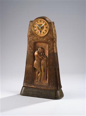Gustav Gurschner, a tall table clock with amorous couple in Gothic costume and Celtic motifs, model number: 1417, executed by K. K. Kunsterzgiesserei, Vienna, 1913 - Secese a umění 20. století