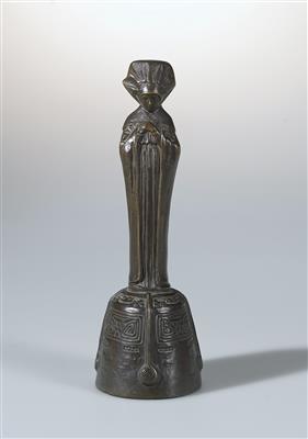 Gustav Gurschner, signet in the form of a female figure with late Gothic bonnet, in a bell-shaped base with Celtic decorations, model number: 1418, Vienna, c. 1900 - Jugendstil e arte applicata del XX secolo