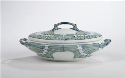 Rudolf Hentschel, a ragout tureen (lidded tureen) from the “wing pattern” service, model: “T-smooth”, work design: 1900/01, pattern designed in 1901, executed by Meissen State Porcelain Factory, as of 1934 - Secese a umění 20. století
