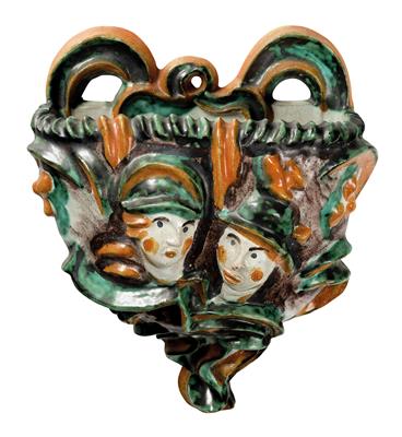 Vally Wieselthier, a wall vase as a relief with two heads, model number: K 250, Wiener Werkstätte, 1927/29 - Jugendstil e arte applicata del XX secolo