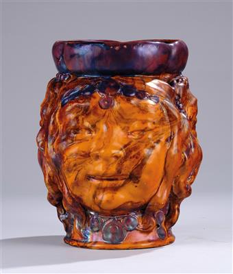 A vase (cachepot) with three faces, Zsolnay, Pecs, c. 1898/1900 - Jugendstil e arte applicata del XX secolo