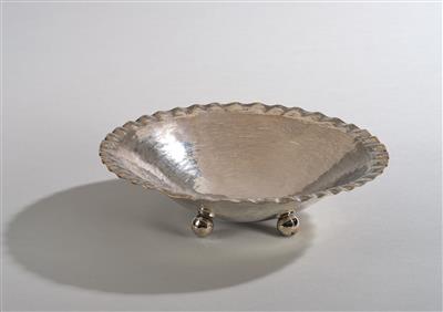 Josef Hoffmann, a silver bowl on feet, Wiener Werkstätte, c. 1925 - Jugendstil e arte applicata del XX secolo