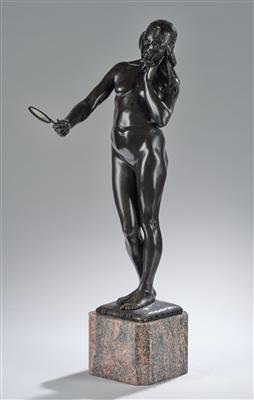 Michael Mörtl (1878-1939), a large bronze figure: Indian woman with mirror, c. 1910 - Jugendstil e arte applicata del XX secolo