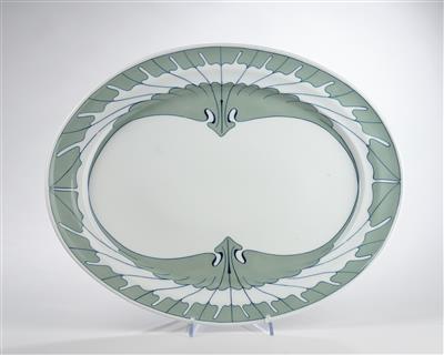 Rudolf Hentschel, a large roast platter from the “wing pattern” service, model: “T-smooth”, work design: 1900/01, pattern designed in 1901, executed by Meissen State Porcelain Factory, by 1980 - Jugendstil e arte applicata del XX secolo