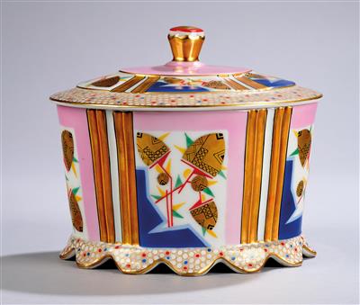 A covered box in the Art Déco style, Edelstein Porzellanfabrik AG, Küps, district of Kronach (Bavaria), as of 1929 - Jugendstil and 20th Century Arts and Crafts