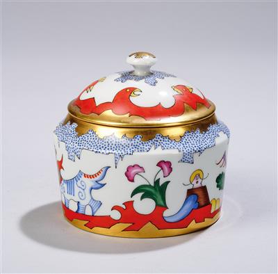 Franz von Zülow, a covered box, designed c. 1925, executed by Augarten Porcelain Manufactory, Vienna, before WWII - Jugendstil and 20th Century Arts and Crafts