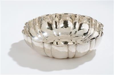 Josef Hoffmann, a silver bowl, designed in 1935, executed by Alexander Sturm, Vienna - Jugendstil e arte applicata del XX secolo