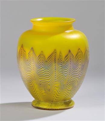 A vase, Johann Lötz Witwe, Klostermühle, c. 1925 - Secese a umění 20. století