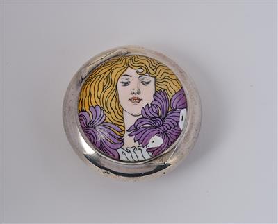 Josef Maria Auchentaller, a small covered box with medallion with female portrait and floral decor, designed in c. 1900, executed by Georg Adam Scheid, Vienna, by May 1922 - Jugendstil e arte applicata del XX secolo