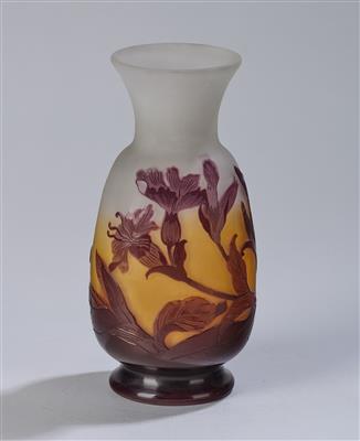 Vase mit Fuchsien, Emile Gallé, Nancy, 1920er Jahre - Jugendstil und angewandte Kunst des 20. Jahrhunderts