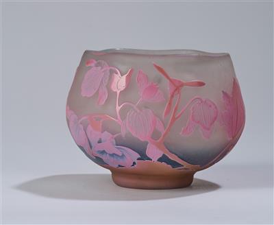 A vase with violets, Emile Gallé, Nancy, c. 1905-08 - Jugendstil and 20th Century Arts and Crafts