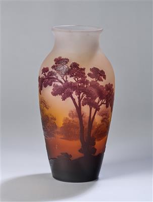 A vase with wooded and lakeside landscape, Emile Gallé, Nancy, c. 1906-14 - Secese a umění 20. století