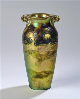 A vase with two spiral handles, scene with birds and trees, model number: 7165, executed by Zsolnay, Pécs, c. 1930 - Jugendstil e arte applicata del XX secolo