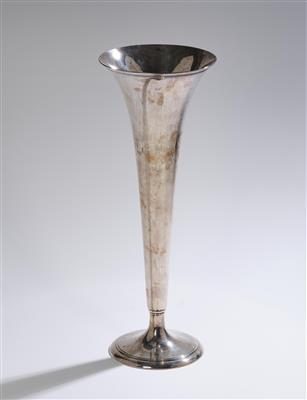 Große Silbervase, John C. Moore II., Tiffany  &  Co., New York, 1907-47 - Jugendstil & Angewandte Kunst des 20. Jahrhunderts