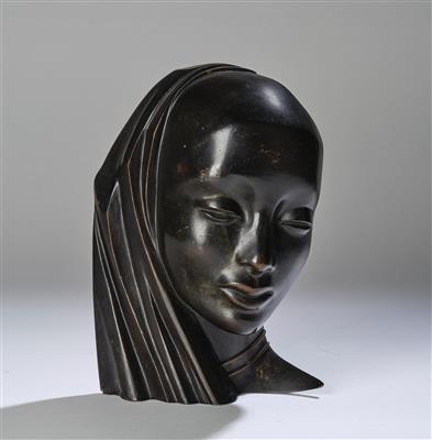 A female head ("Inderin"), model number 4722, Werkstätten Hagenauer, Vienna - Secese a umění 20. století