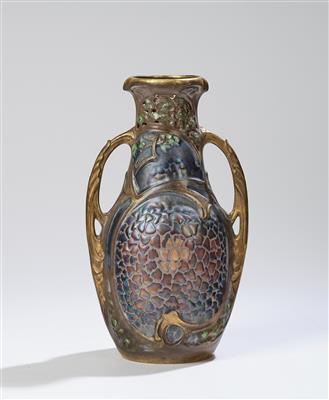 A handled vase, model number 5952, Wahliss, Turn, Vienna, c. 1905/10 - Jugendstil e arte applicata del XX secolo
