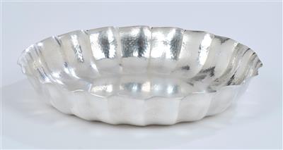 Josef Hoffmann, a silver bowl, designed in 1935, executed by Alexander Sturm, Vienna - Secese a umění 20. století