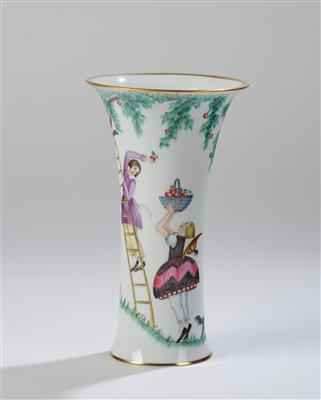 Vase "Apfelernte", Wiener Porzellanmanufaktur Augarten, um 1934 - Jugendstil & Angewandte Kunst des 20. Jahrhunderts
