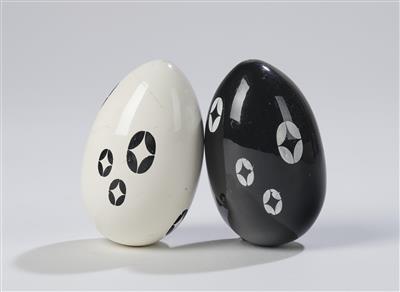 Two Easter eggs, attributed to Josef Hoffmann or Therese Trethan, in the style of the Wiener Werkstätte, c. 1906 - Jugendstil e arte applicata del XX secolo